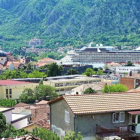 Red House Apartment Kotor Luaran gambar