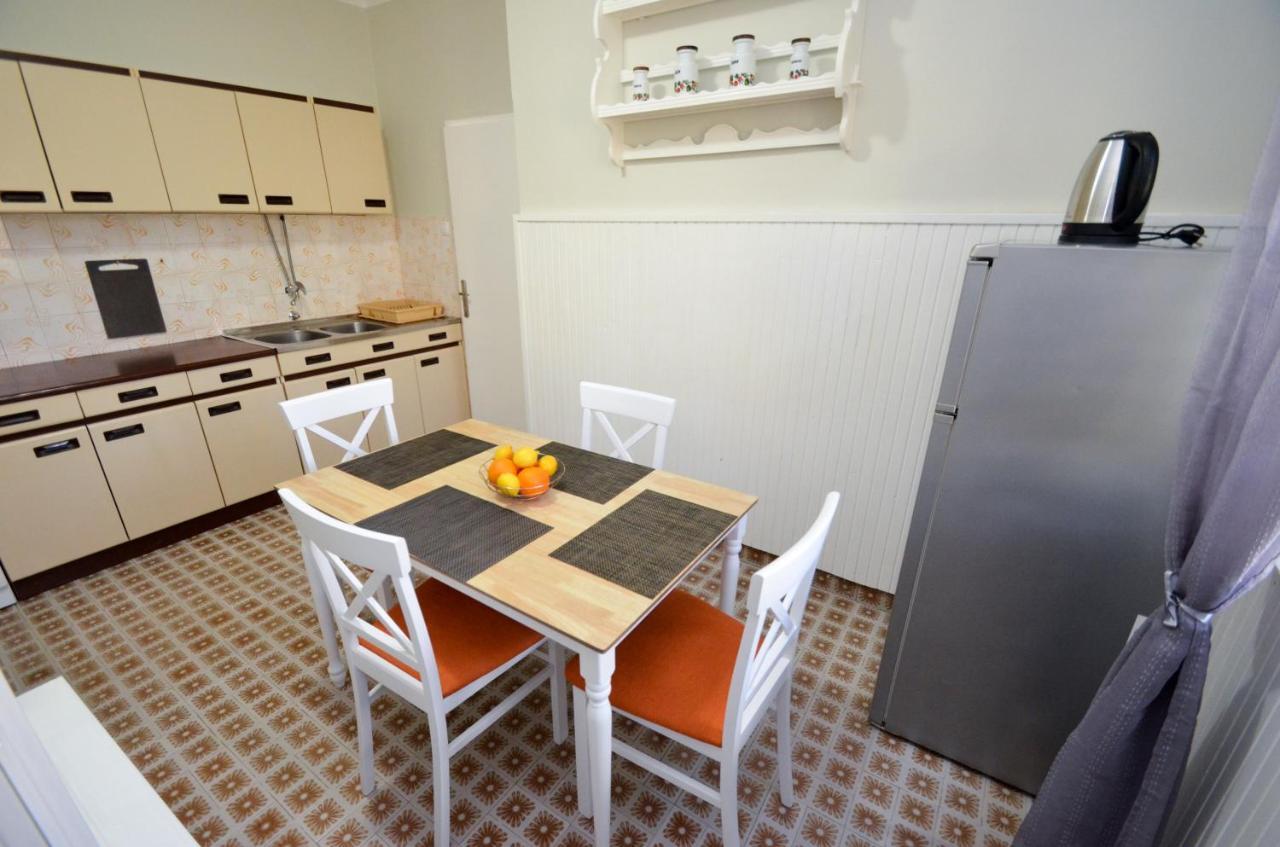 Red House Apartment Kotor Luaran gambar