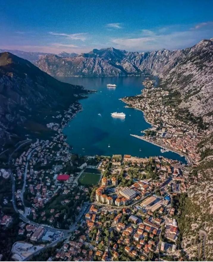 Red House Apartment Kotor Luaran gambar