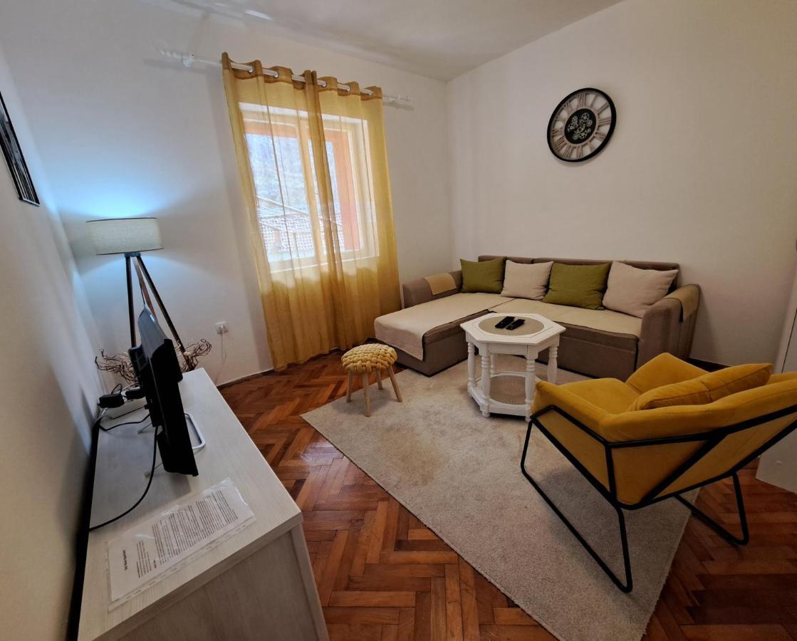 Red House Apartment Kotor Luaran gambar