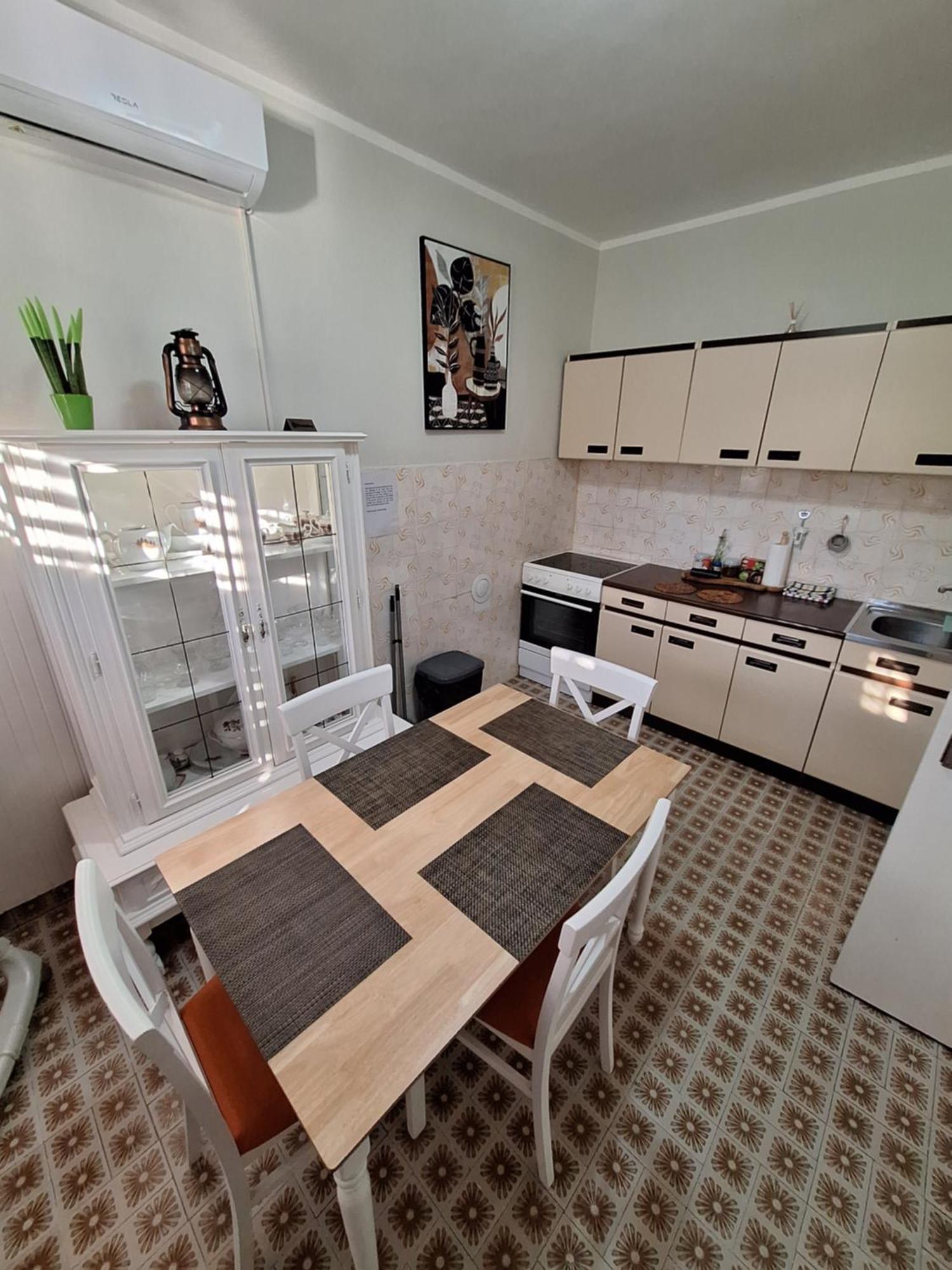 Red House Apartment Kotor Luaran gambar